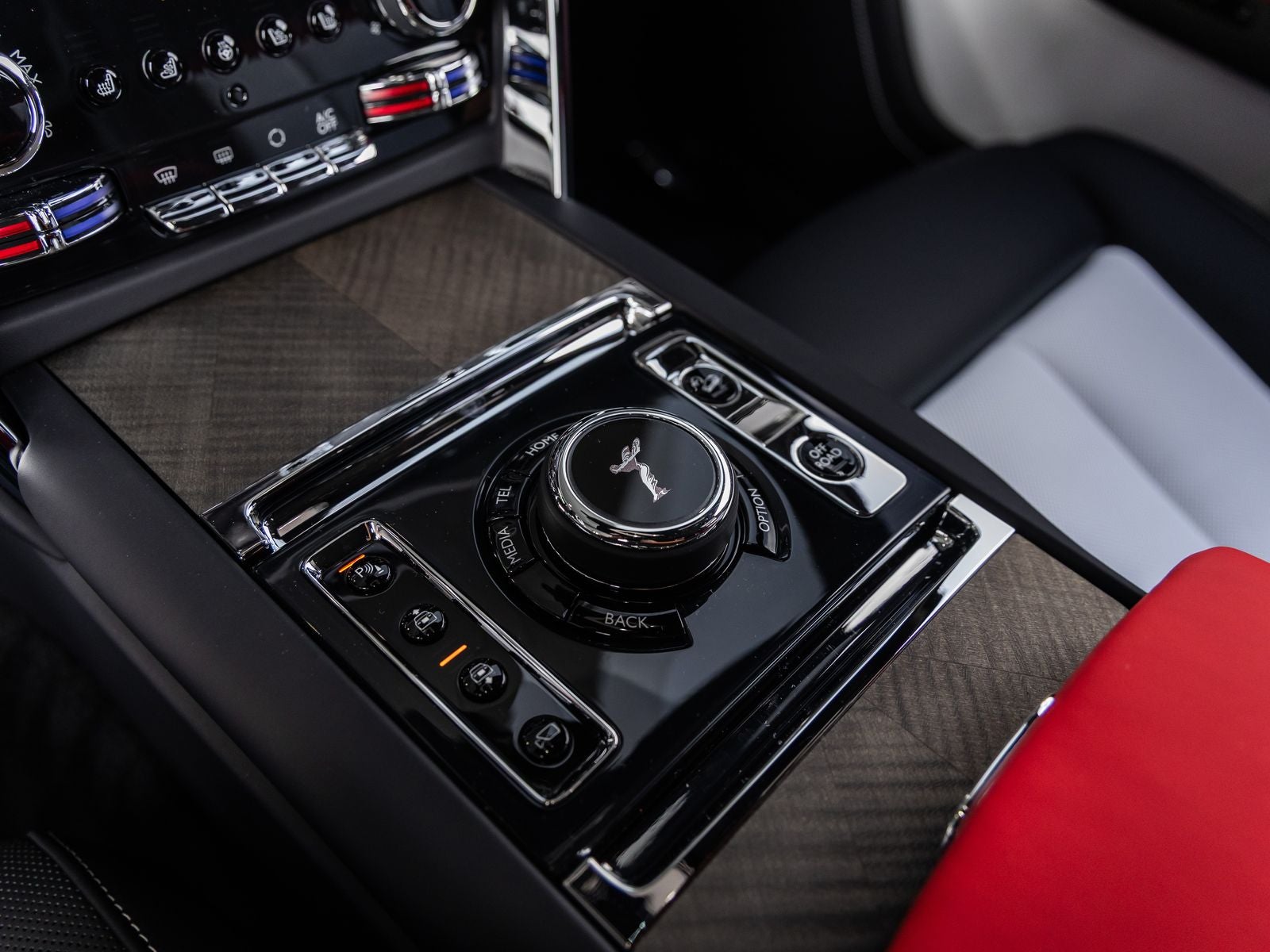 2027 Rolls-Royce Cullinan 