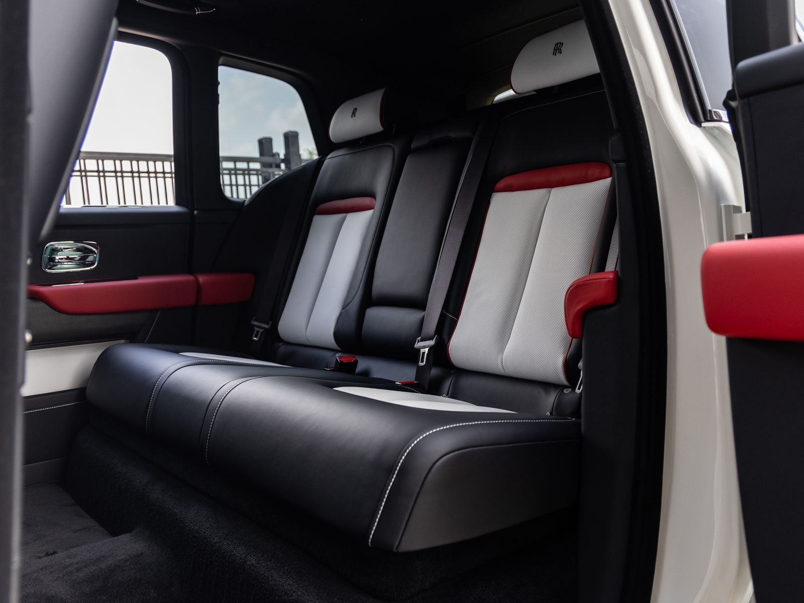 2027 Rolls-Royce Cullinan 