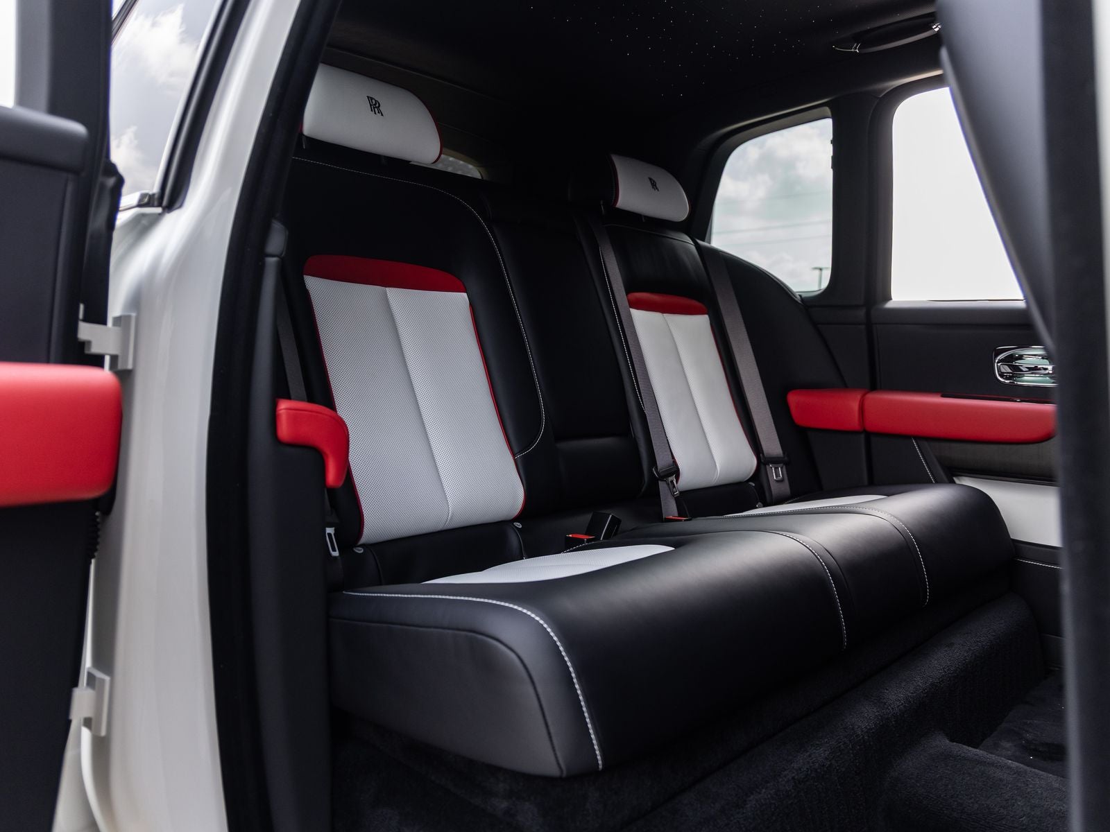 2027 Rolls-Royce Cullinan 