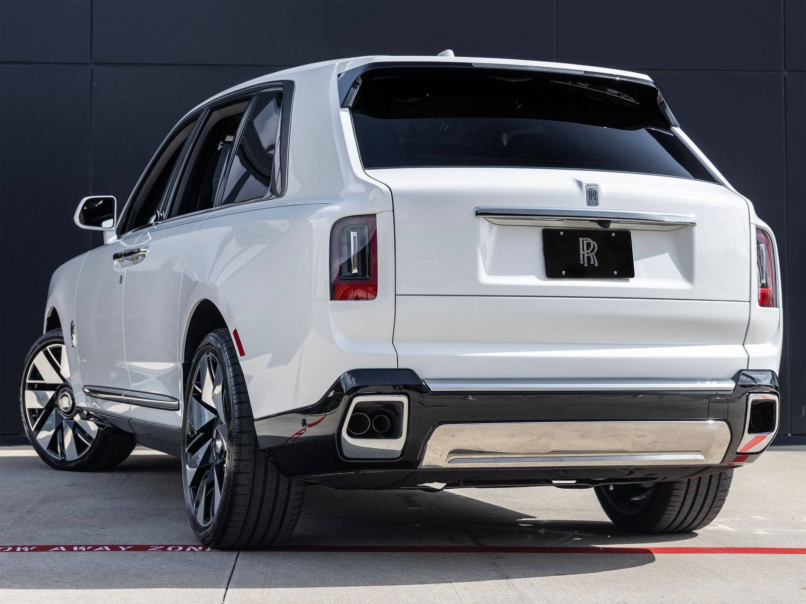 2027 Rolls-Royce Cullinan 