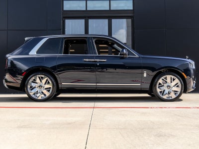 2027 Rolls-Royce Cullinan Base