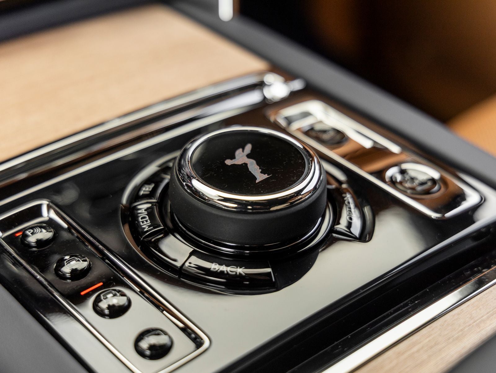 2027 Rolls-Royce Cullinan Base