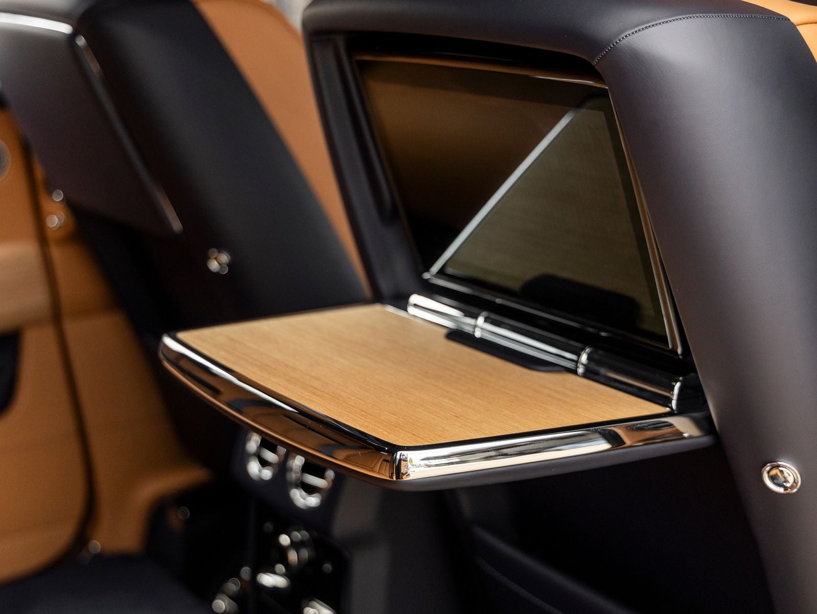 2027 Rolls-Royce Cullinan Base