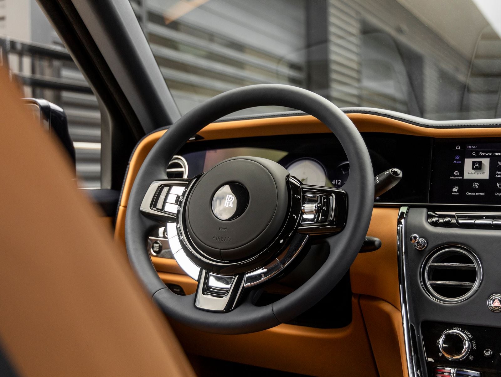 2027 Rolls-Royce Cullinan Base