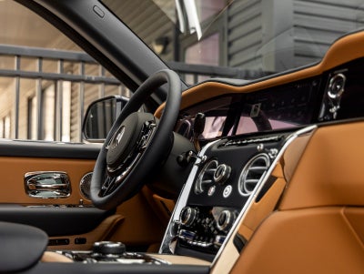 2027 Rolls-Royce Cullinan Base