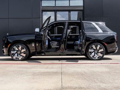 2027 Rolls-Royce Cullinan Base
