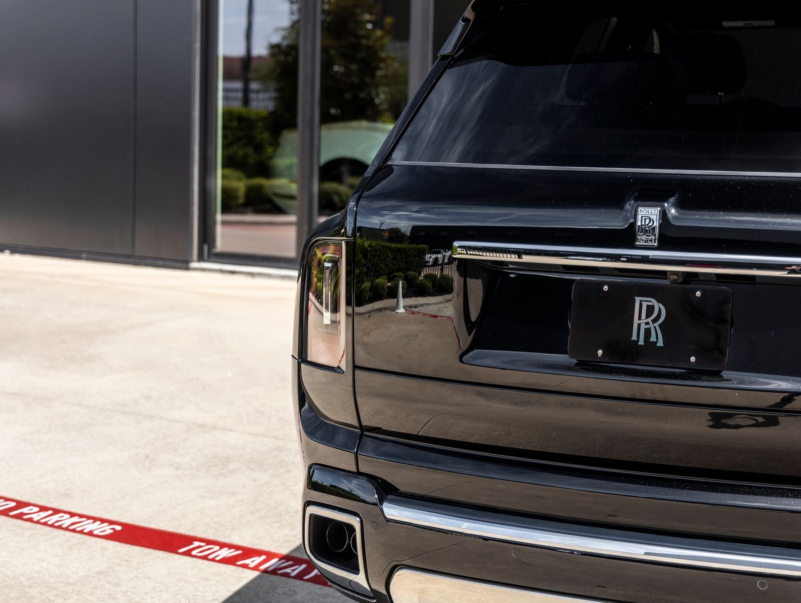 2027 Rolls-Royce Cullinan Base