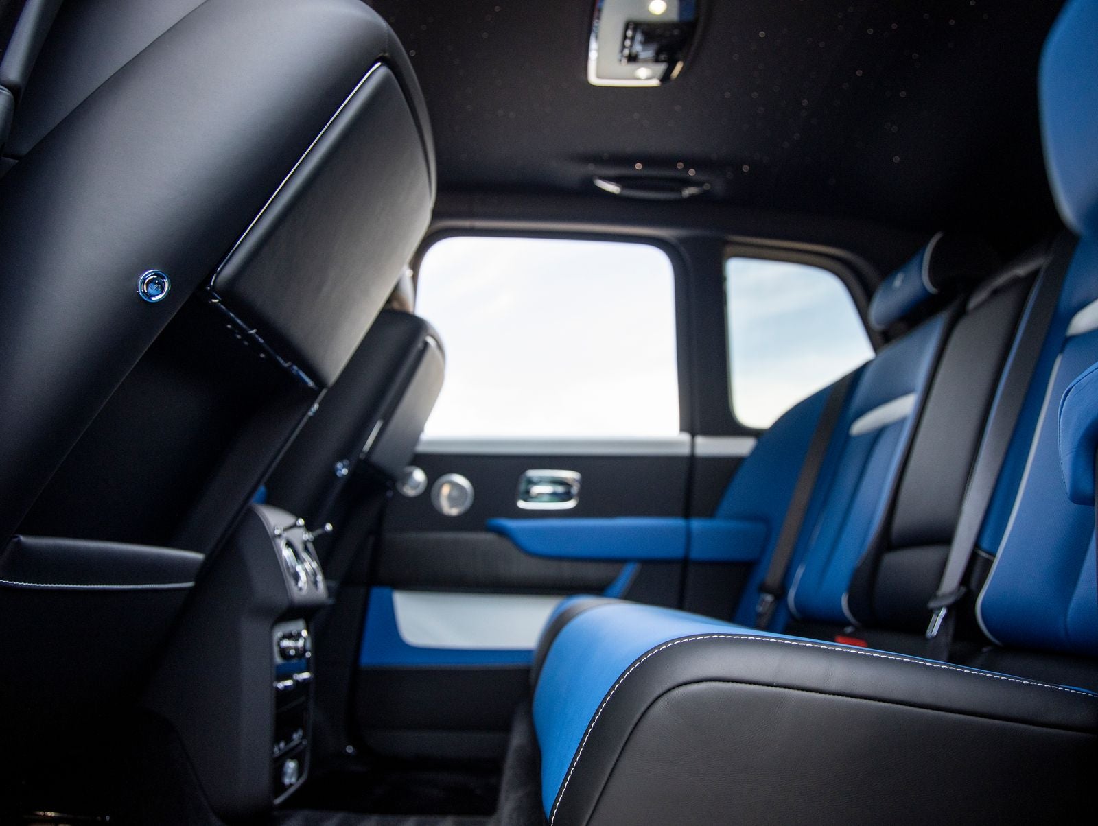 2027 Rolls-Royce Cullinan Base