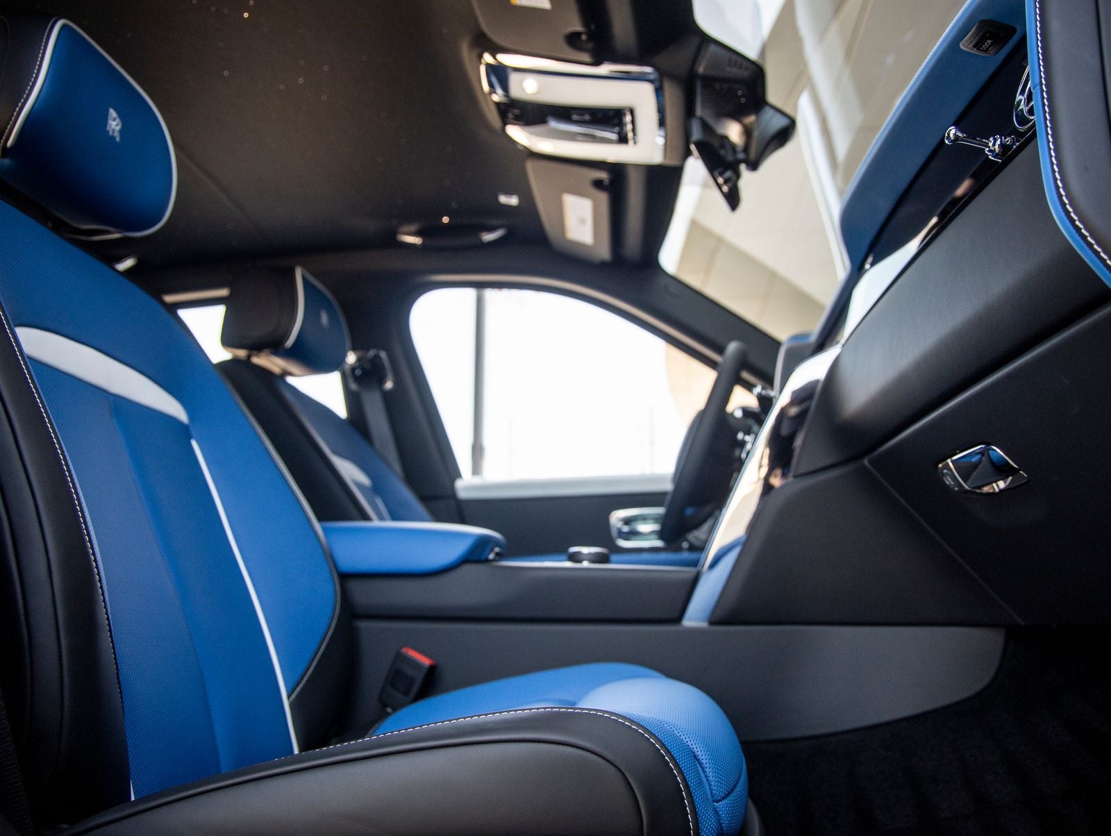 2027 Rolls-Royce Cullinan Base