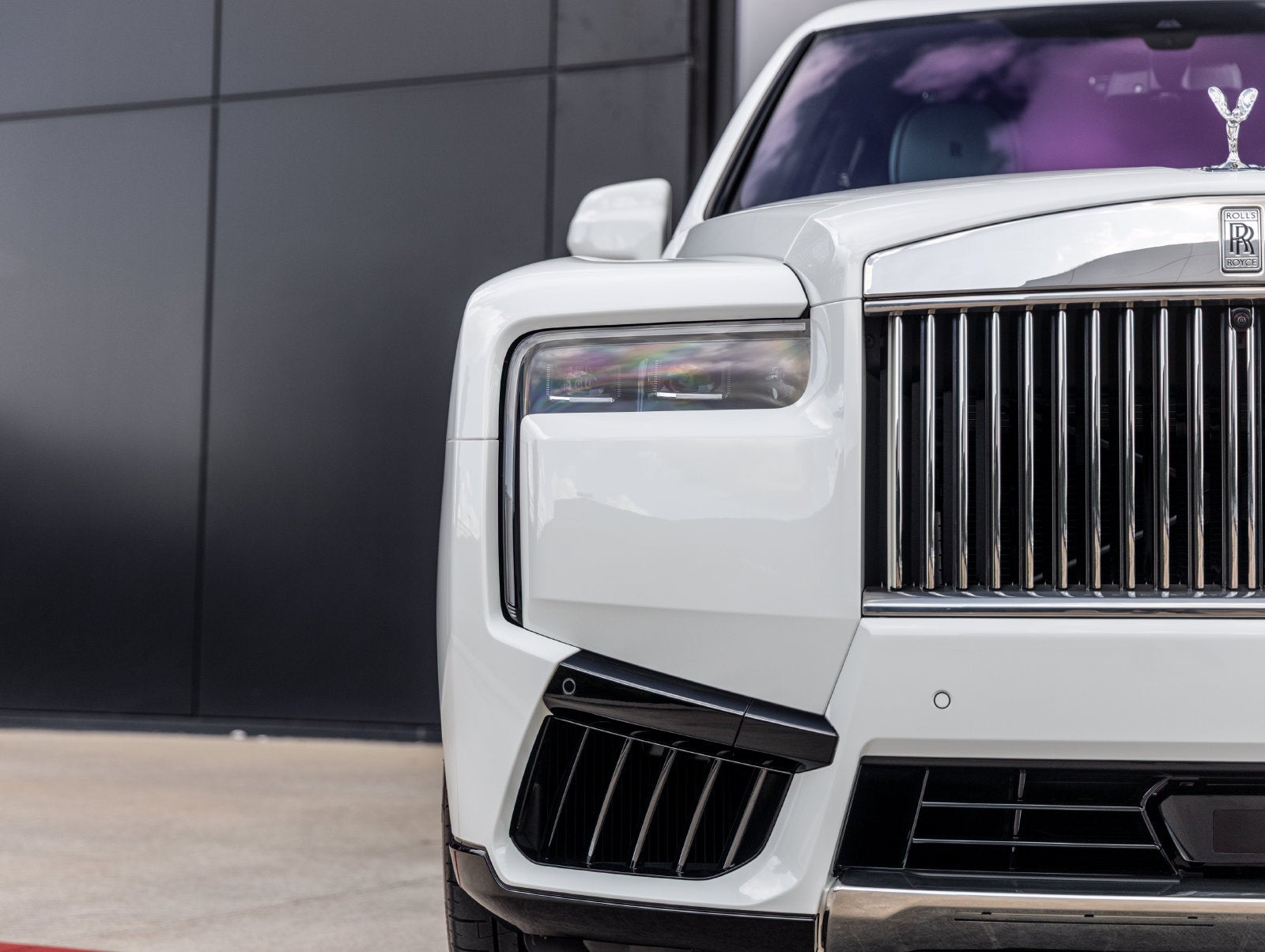 2027 Rolls-Royce Cullinan Base
