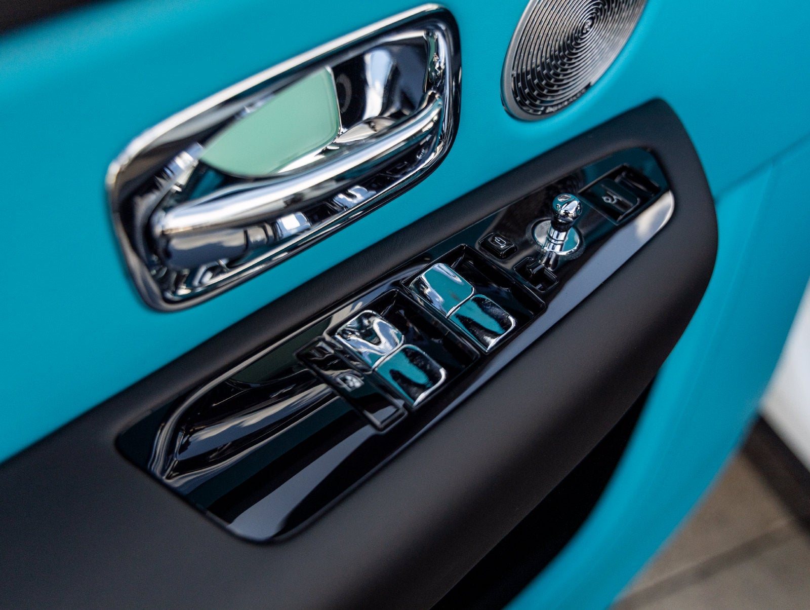 2027 Rolls-Royce Cullinan Base