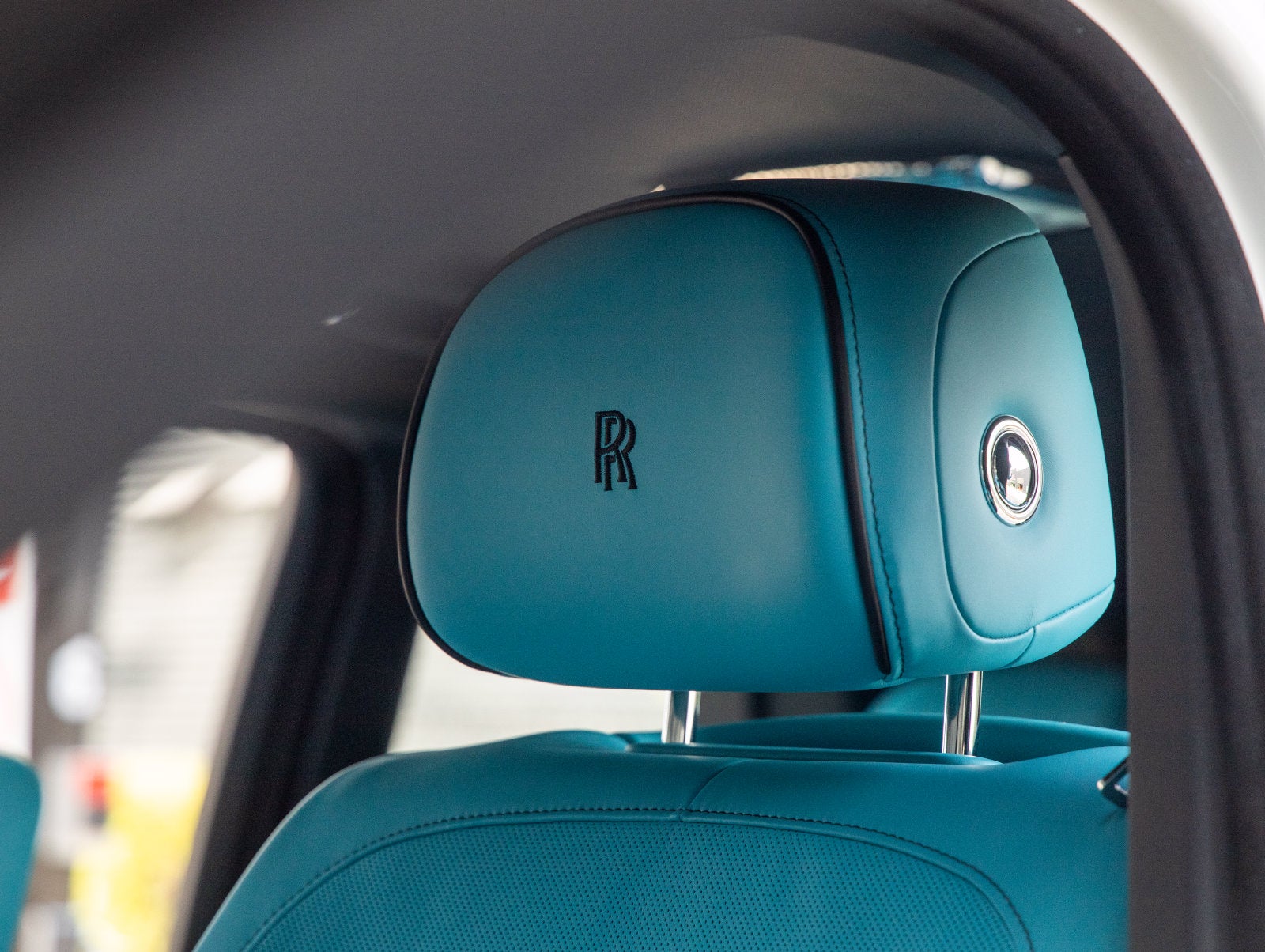 2027 Rolls-Royce Cullinan Base