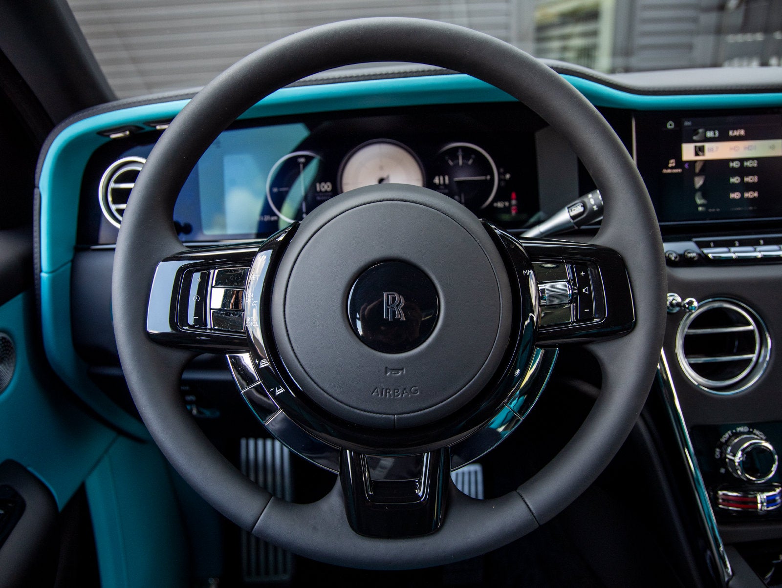2027 Rolls-Royce Cullinan Base