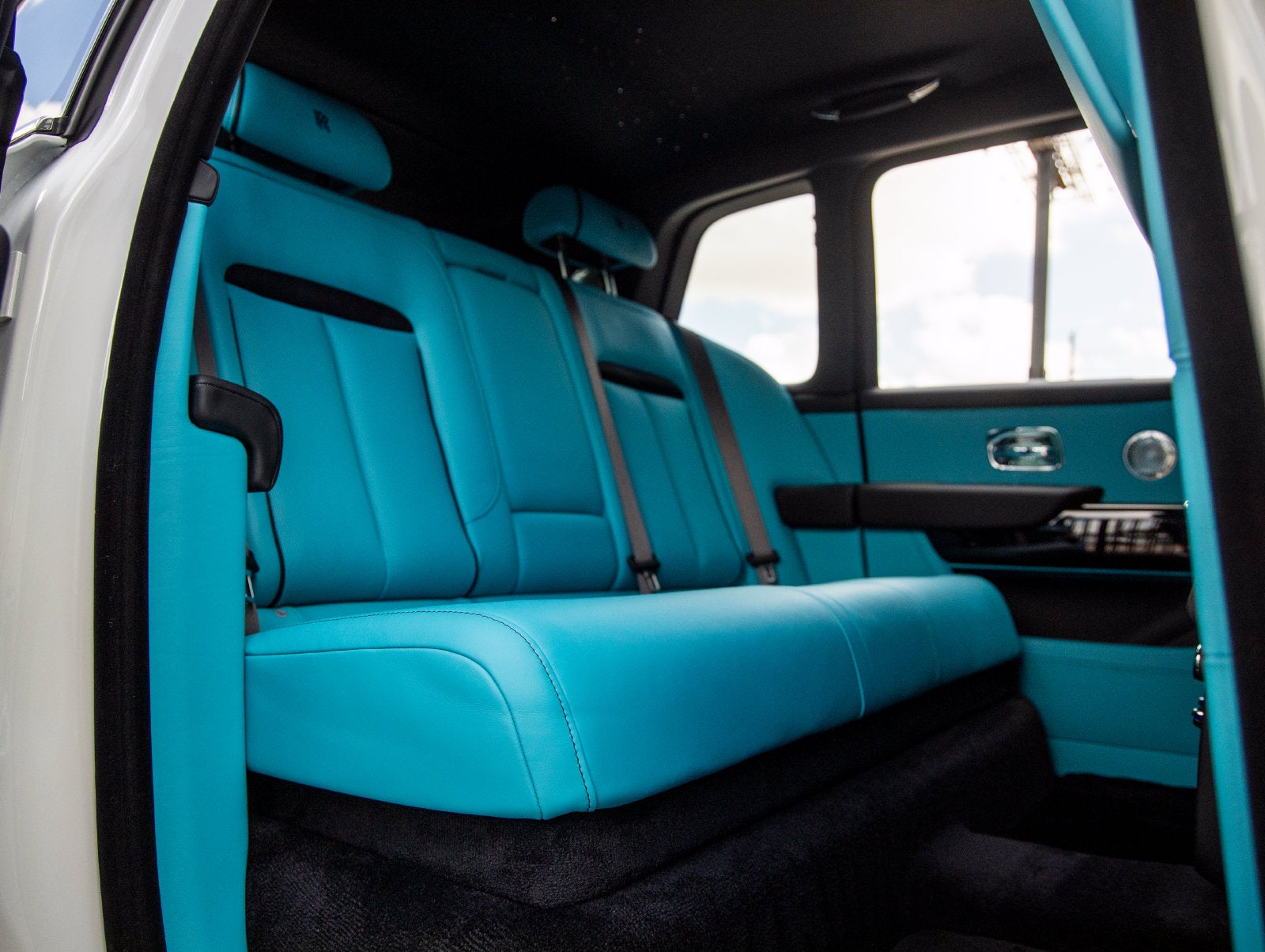 2027 Rolls-Royce Cullinan Base