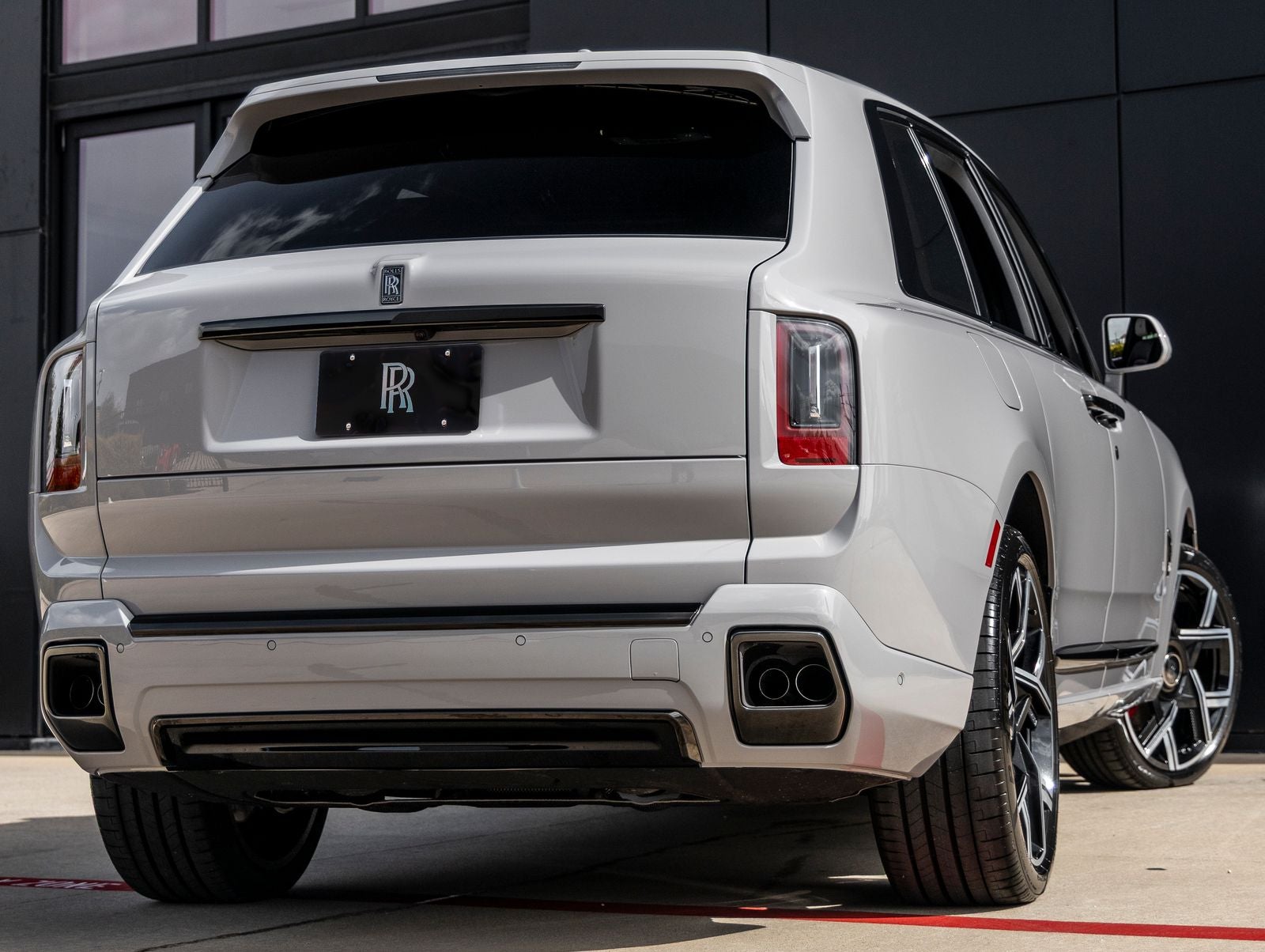 2027 Rolls-Royce Cullinan Black Badge