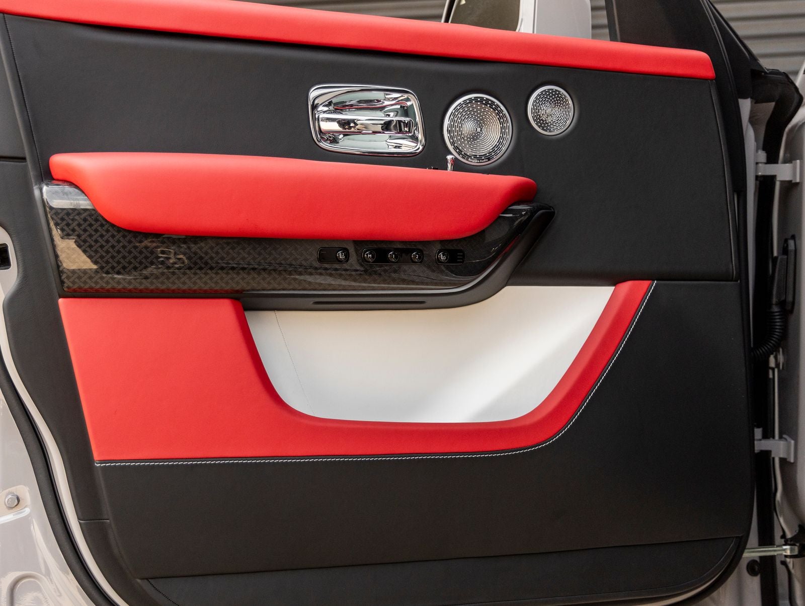 2027 Rolls-Royce Cullinan Black Badge