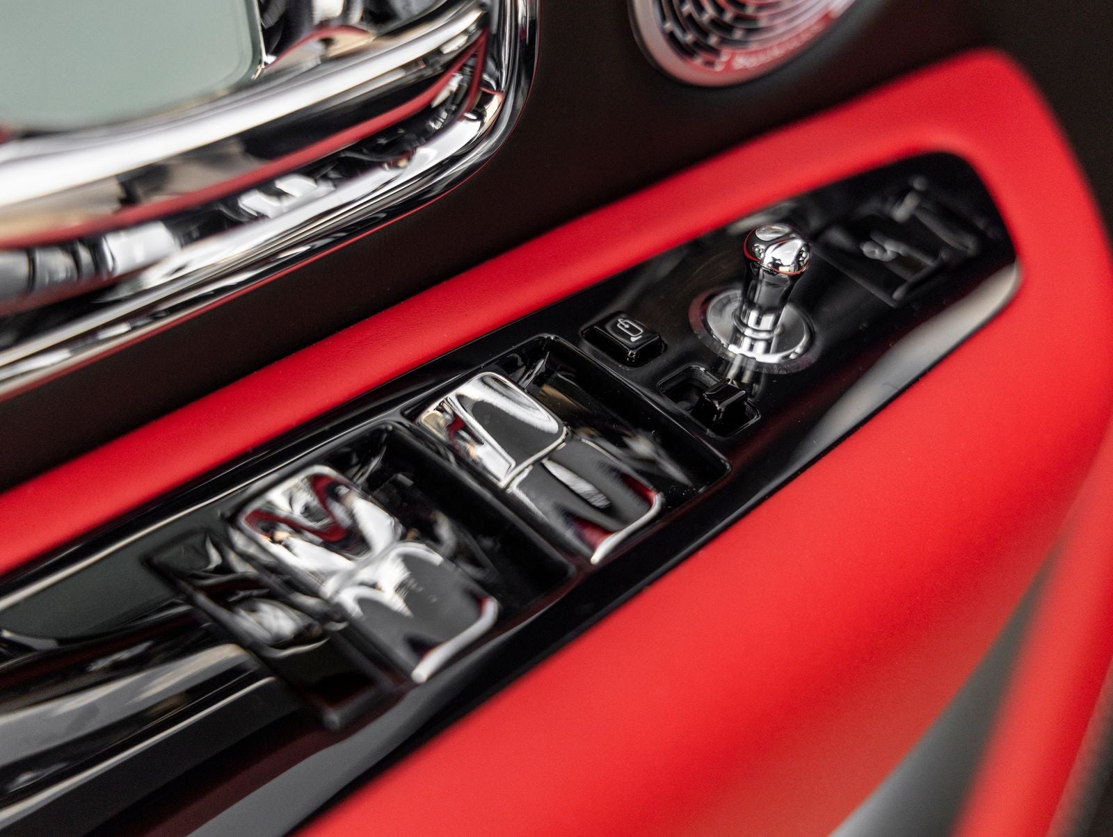 2027 Rolls-Royce Cullinan Black Badge