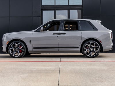 2027 Rolls-Royce Cullinan Black Badge