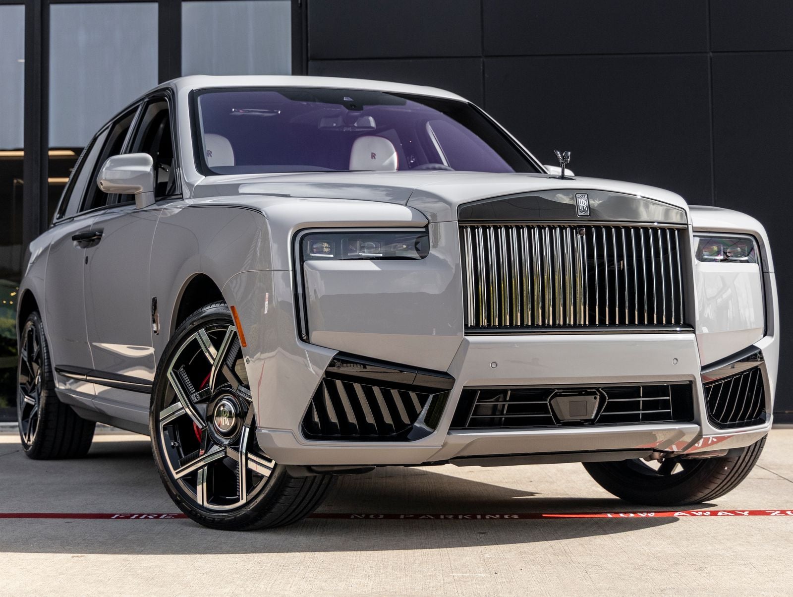 2027 Rolls-Royce Cullinan Black Badge