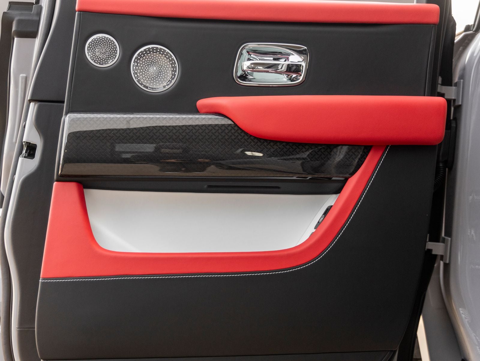 2027 Rolls-Royce Cullinan Black Badge
