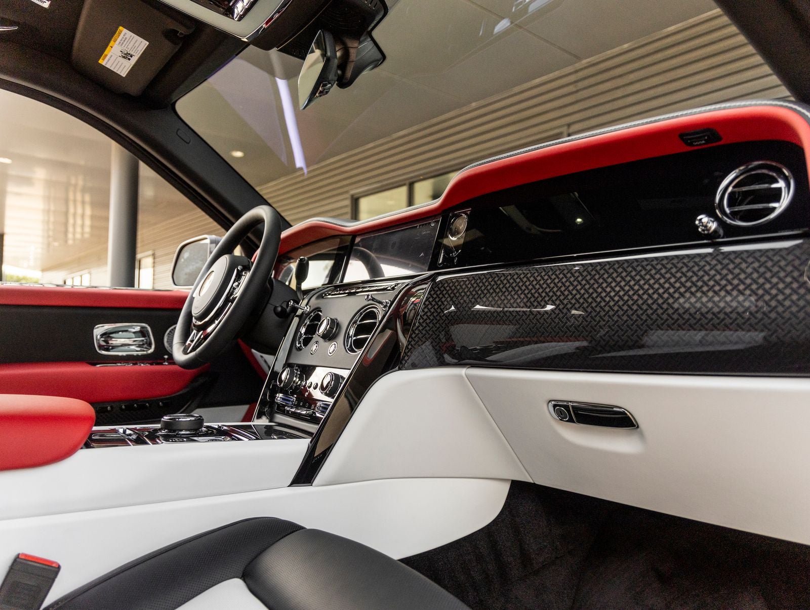 2027 Rolls-Royce Cullinan Black Badge
