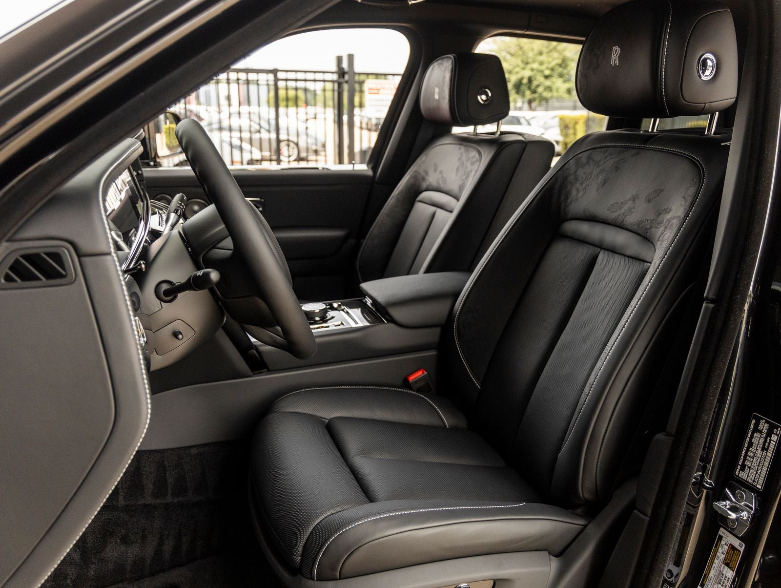 2027 Rolls-Royce Cullinan Black Badge