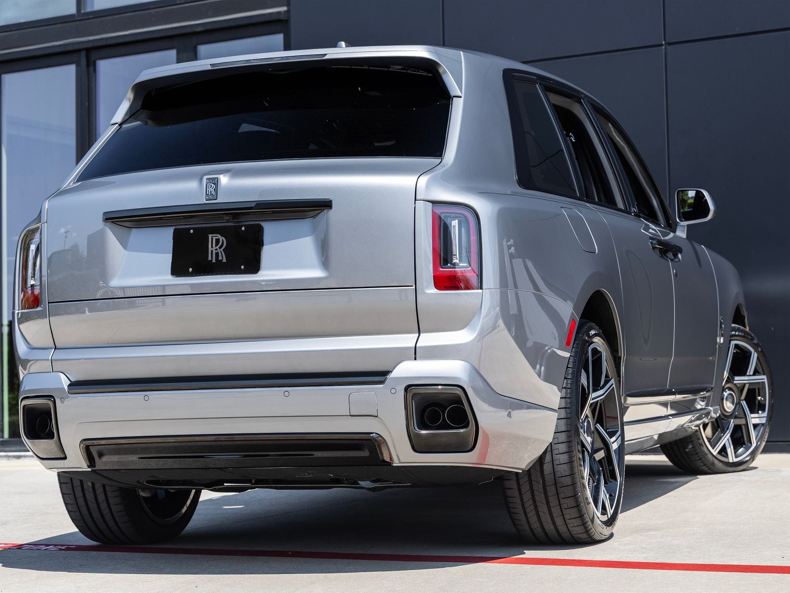 2027 Rolls-Royce Cullinan Black Badge