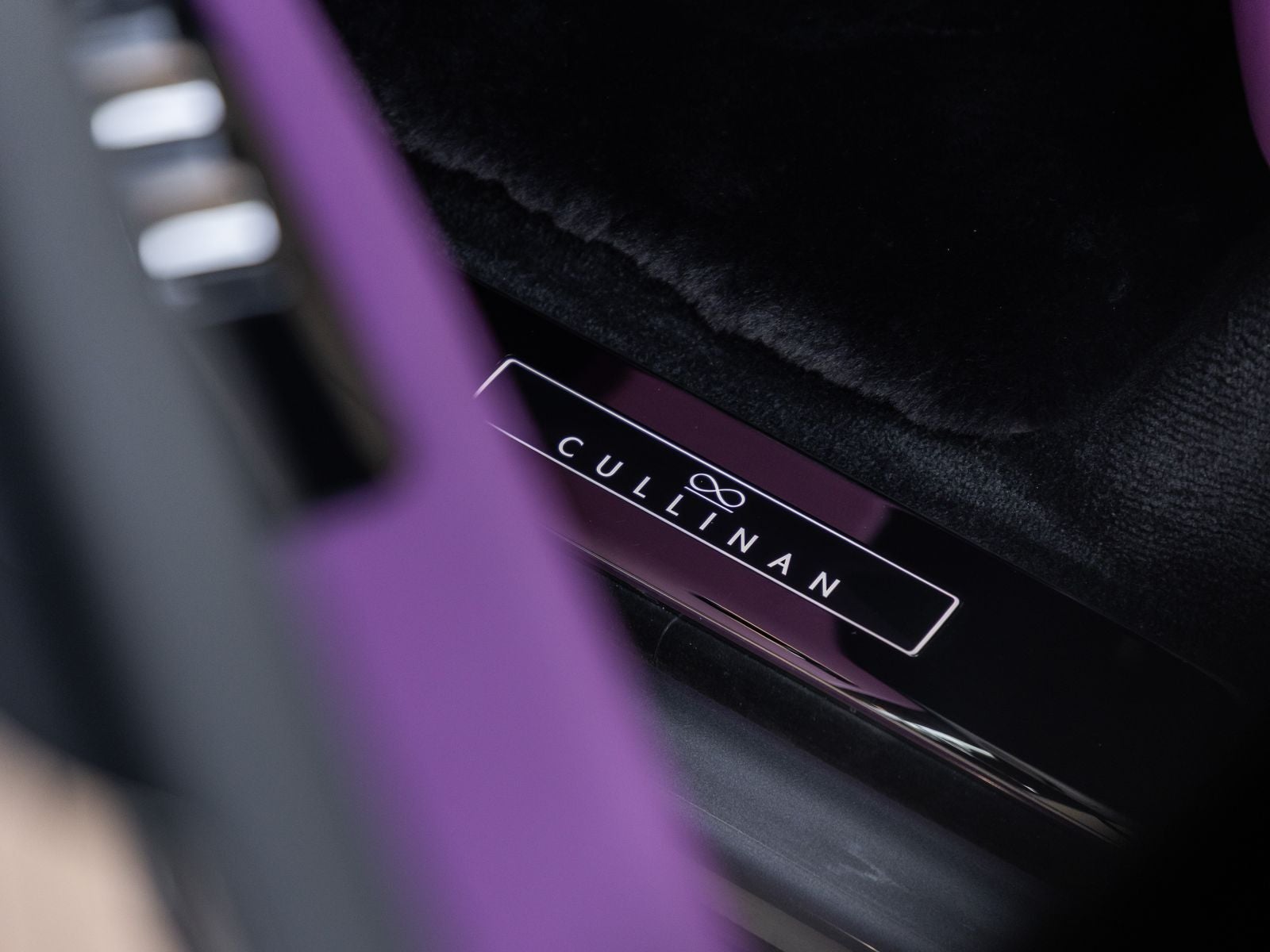 2027 Rolls-Royce Cullinan Black Badge