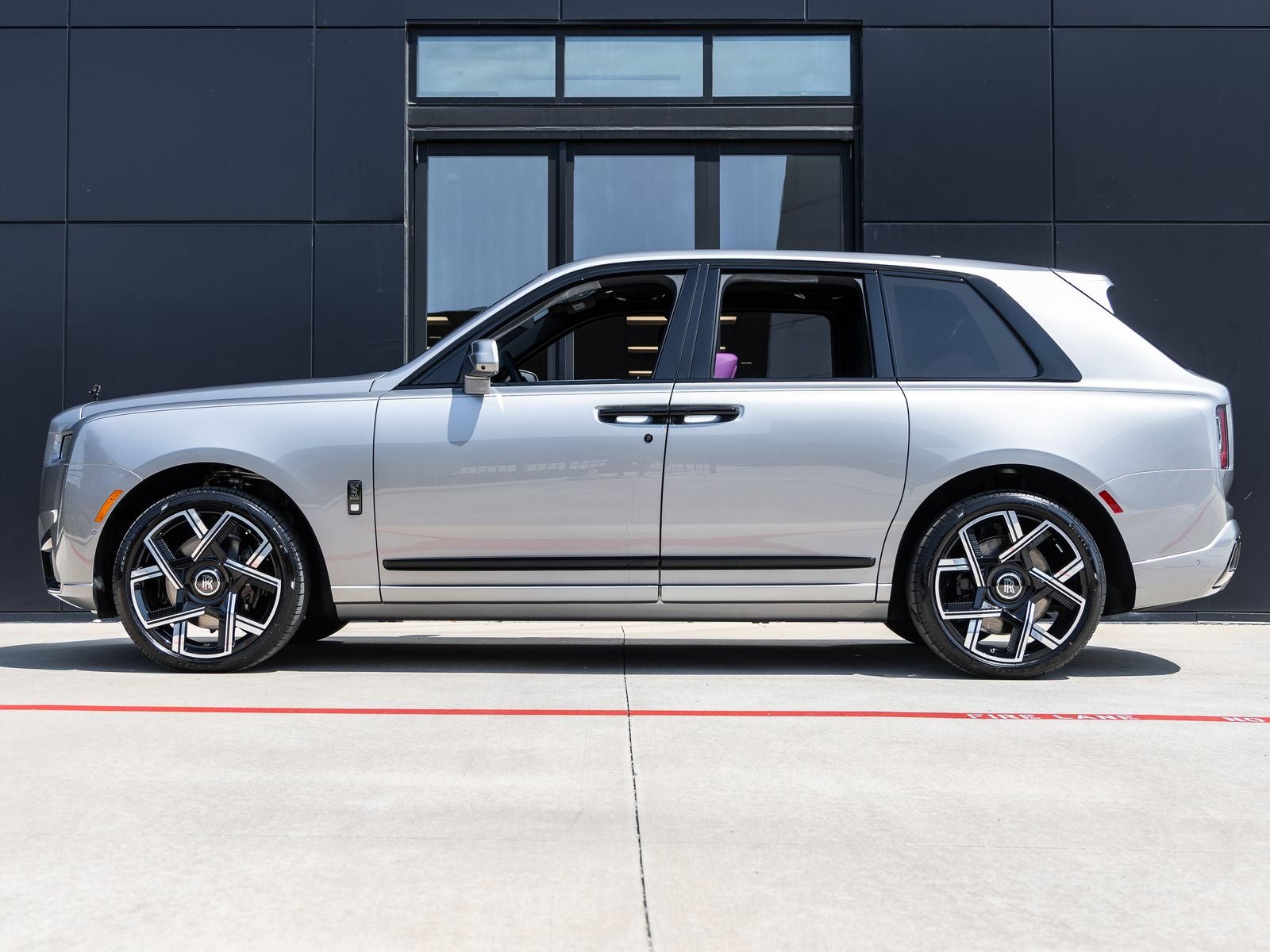 2027 Rolls-Royce Cullinan Black Badge