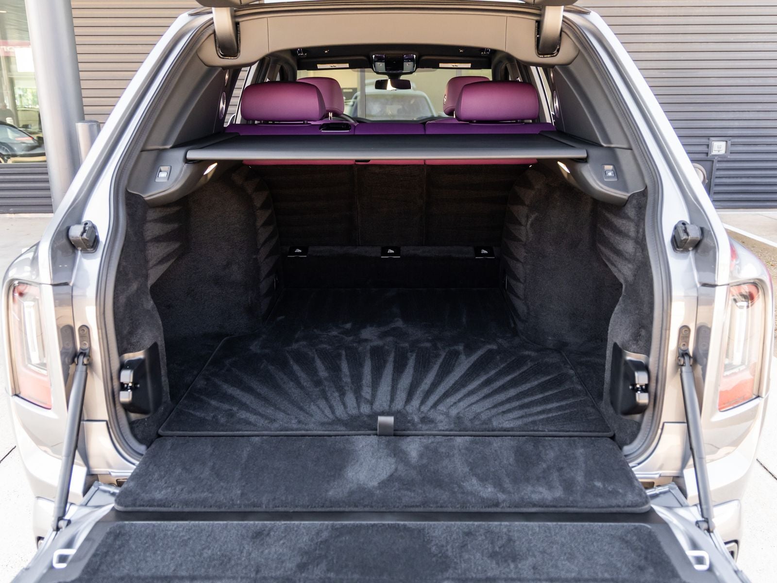 2027 Rolls-Royce Cullinan Black Badge