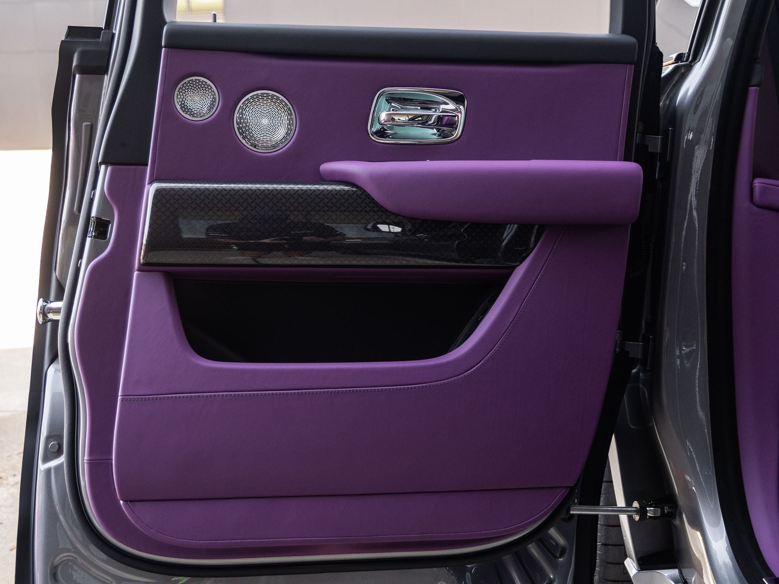 2027 Rolls-Royce Cullinan Black Badge