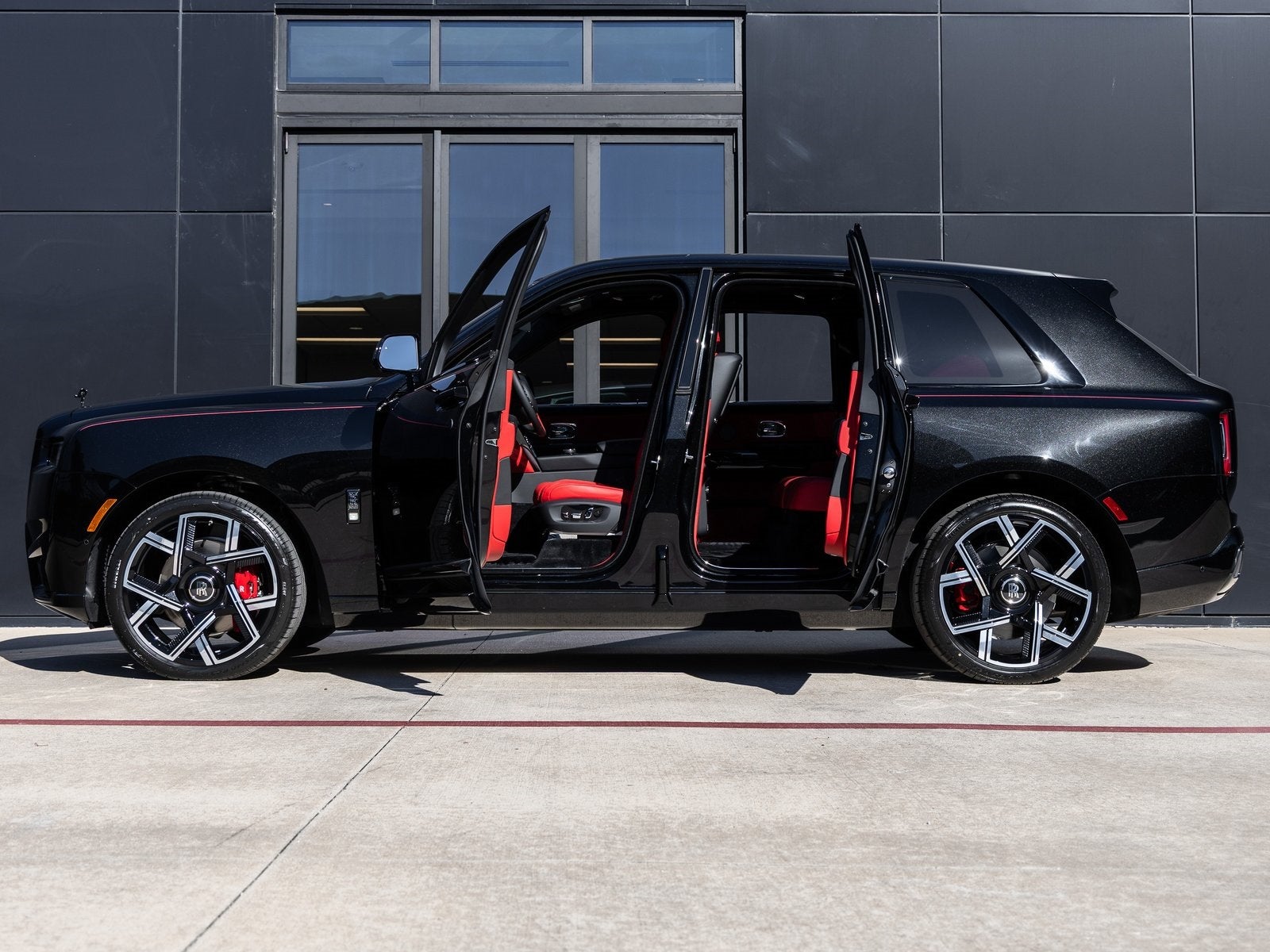 2026 Rolls-Royce Black Badge Cullinan 