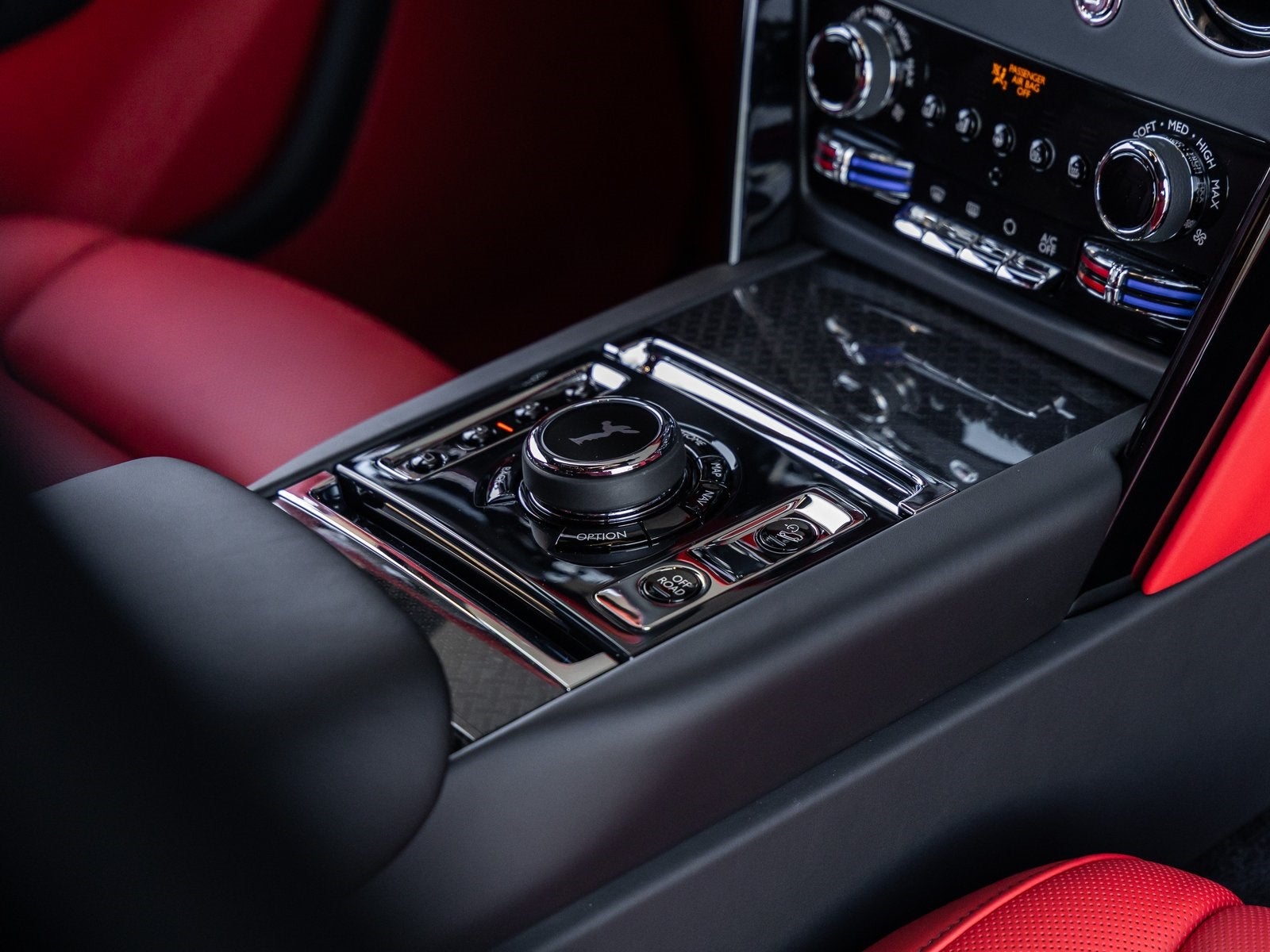 2026 Rolls-Royce Black Badge Cullinan 