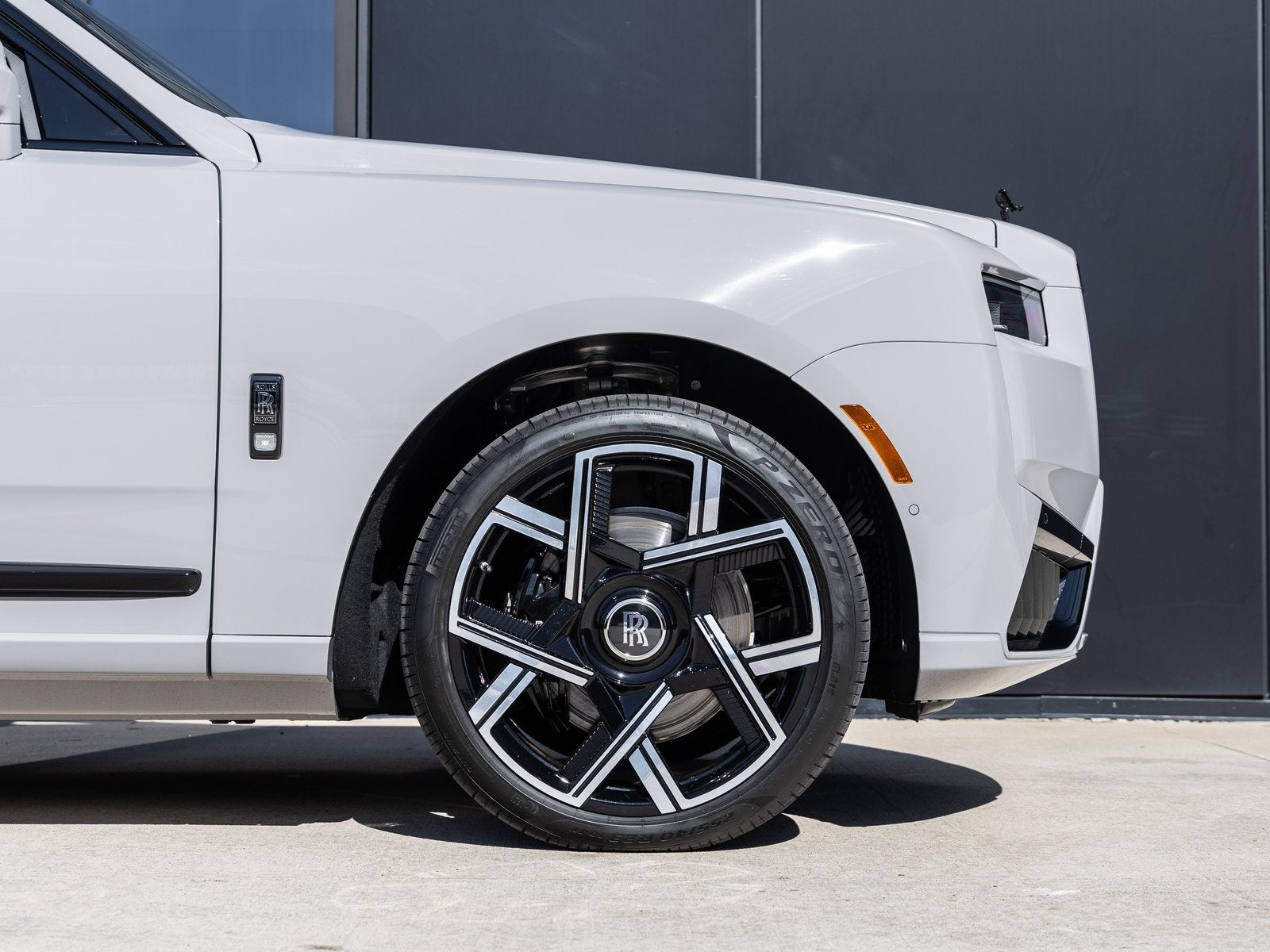 2026 Rolls-Royce Black Badge Cullinan 