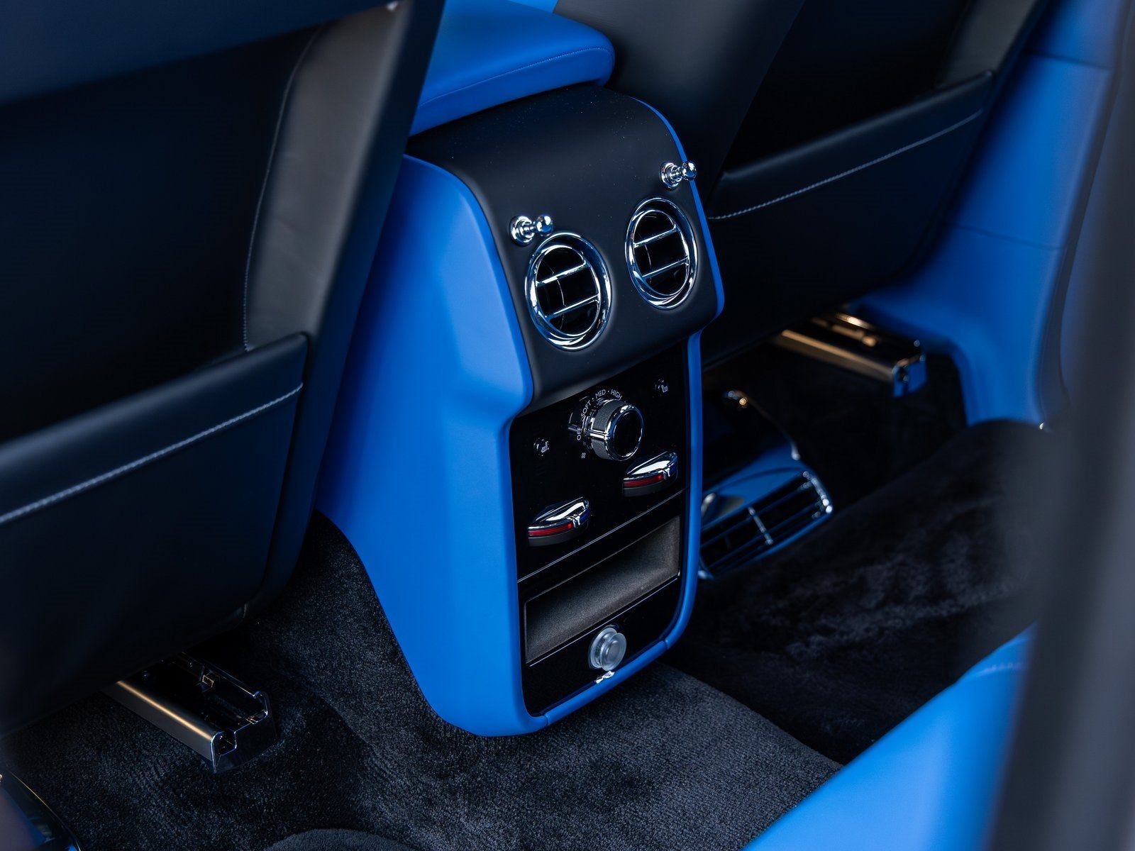 2026 Rolls-Royce Black Badge Cullinan 