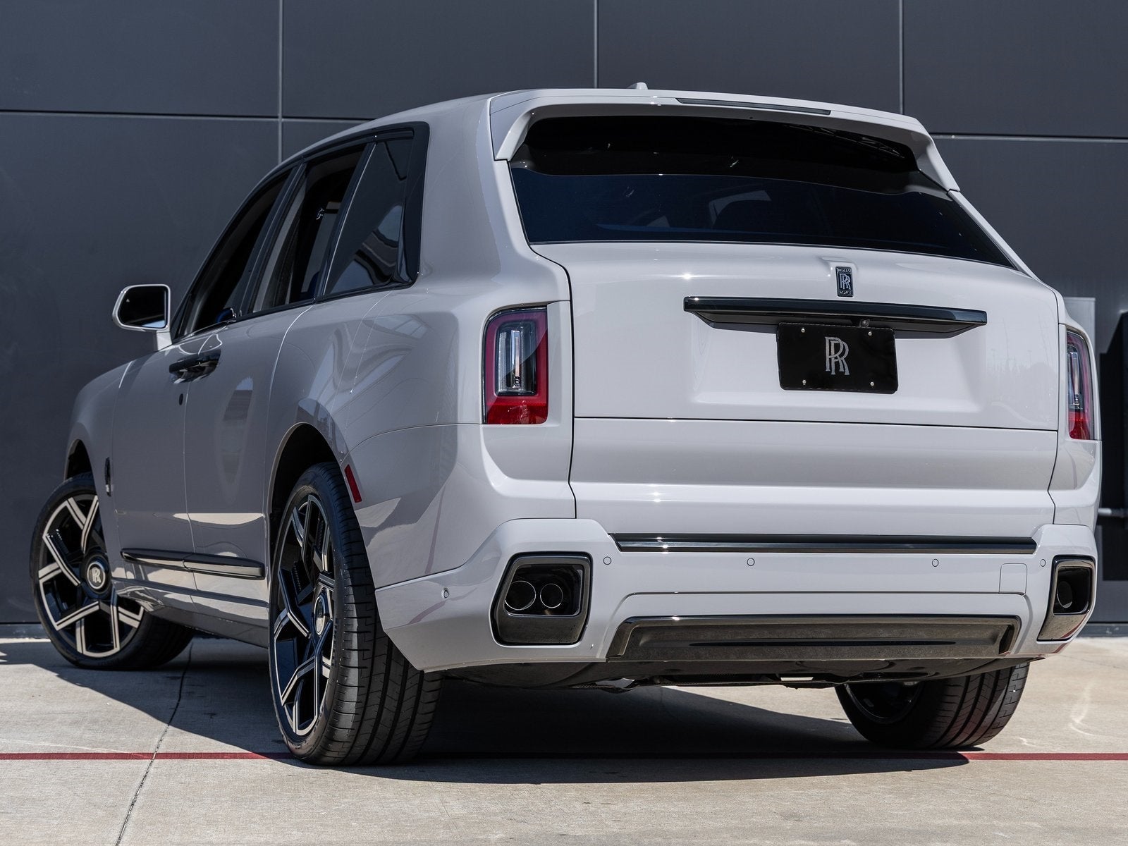 2026 Rolls-Royce Black Badge Cullinan 