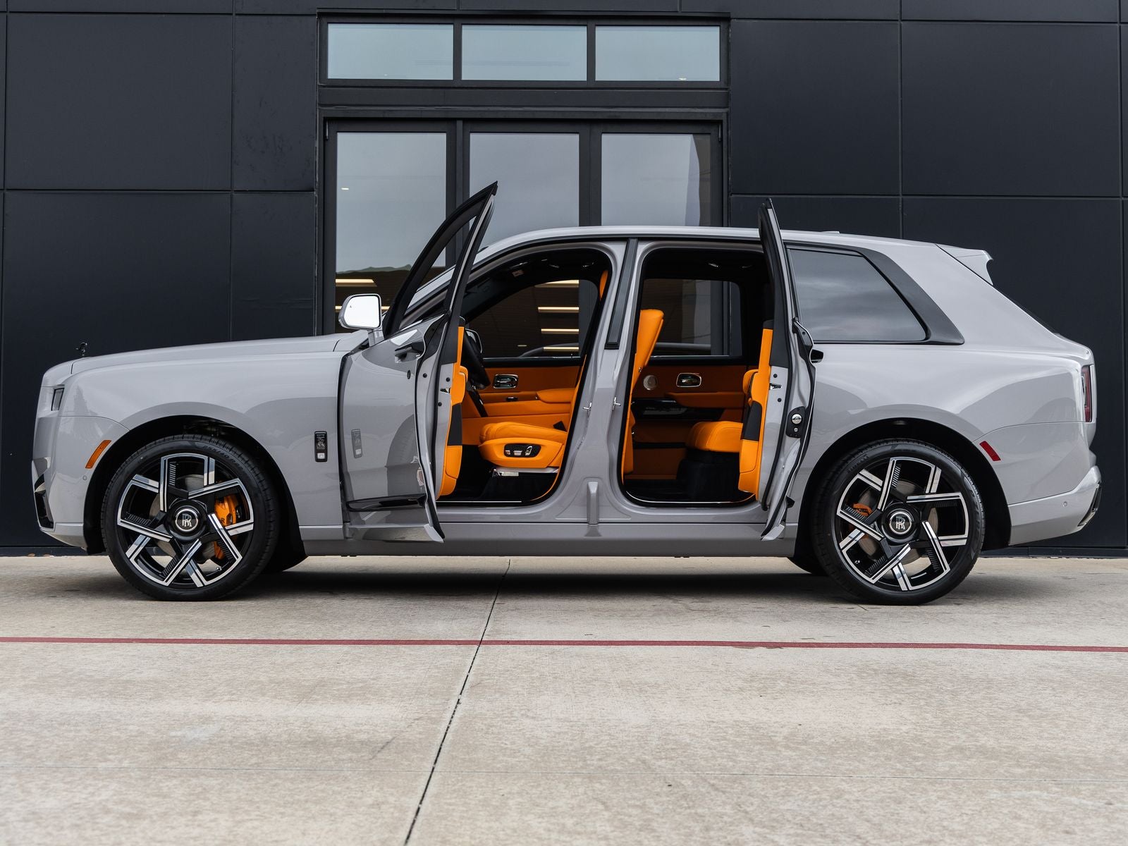2026 Rolls-Royce Cullinan Black Badge