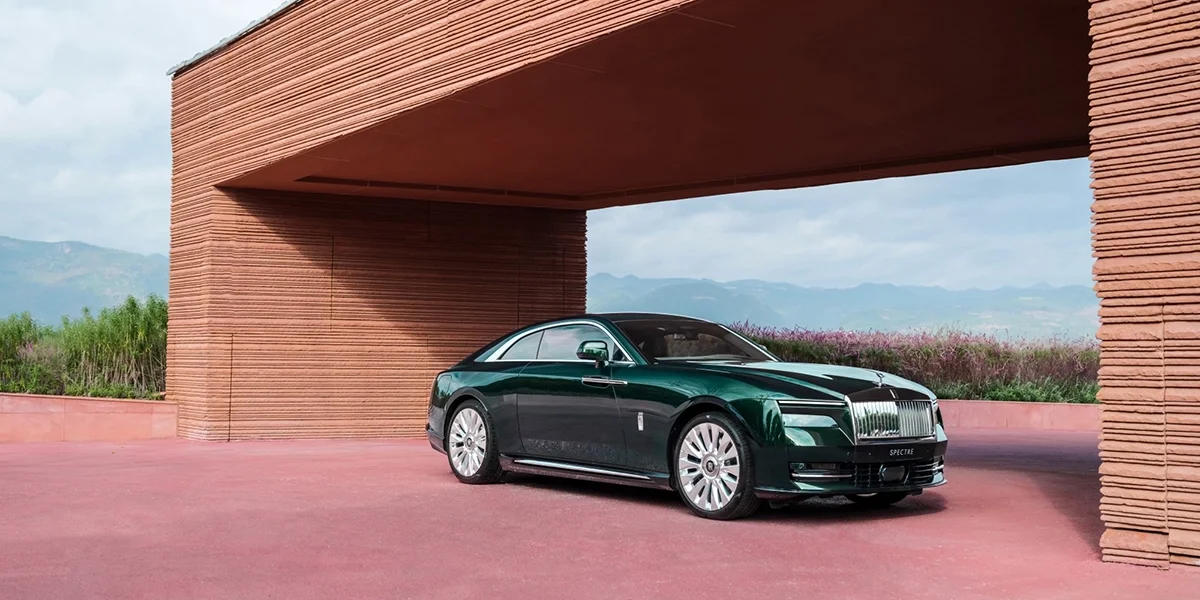 2025 Rolls-Royce Spectre Features in Houston TX