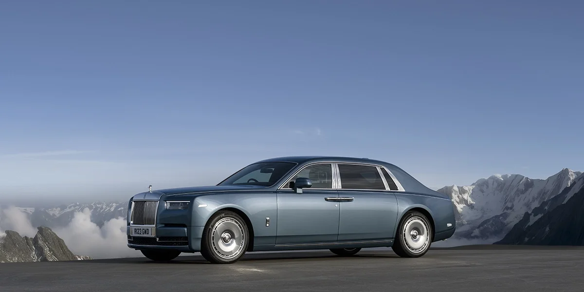 2025 Rolls-Royce
Phantom Extended